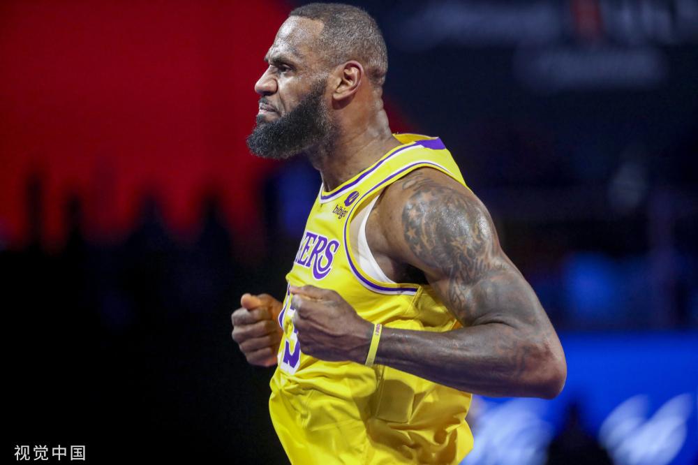 他曾带领球 他曾带领球