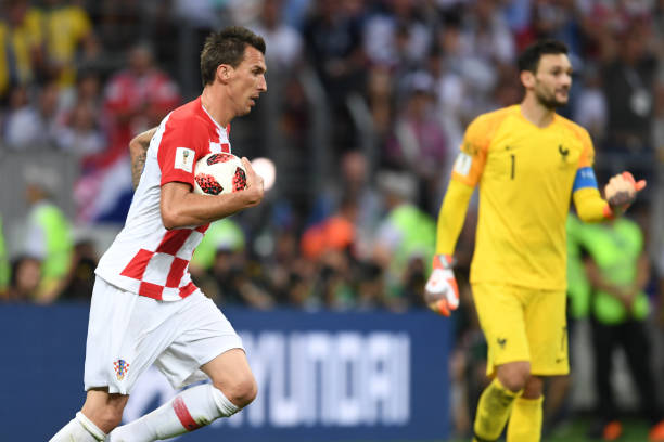 他们专门聘 他们专门聘